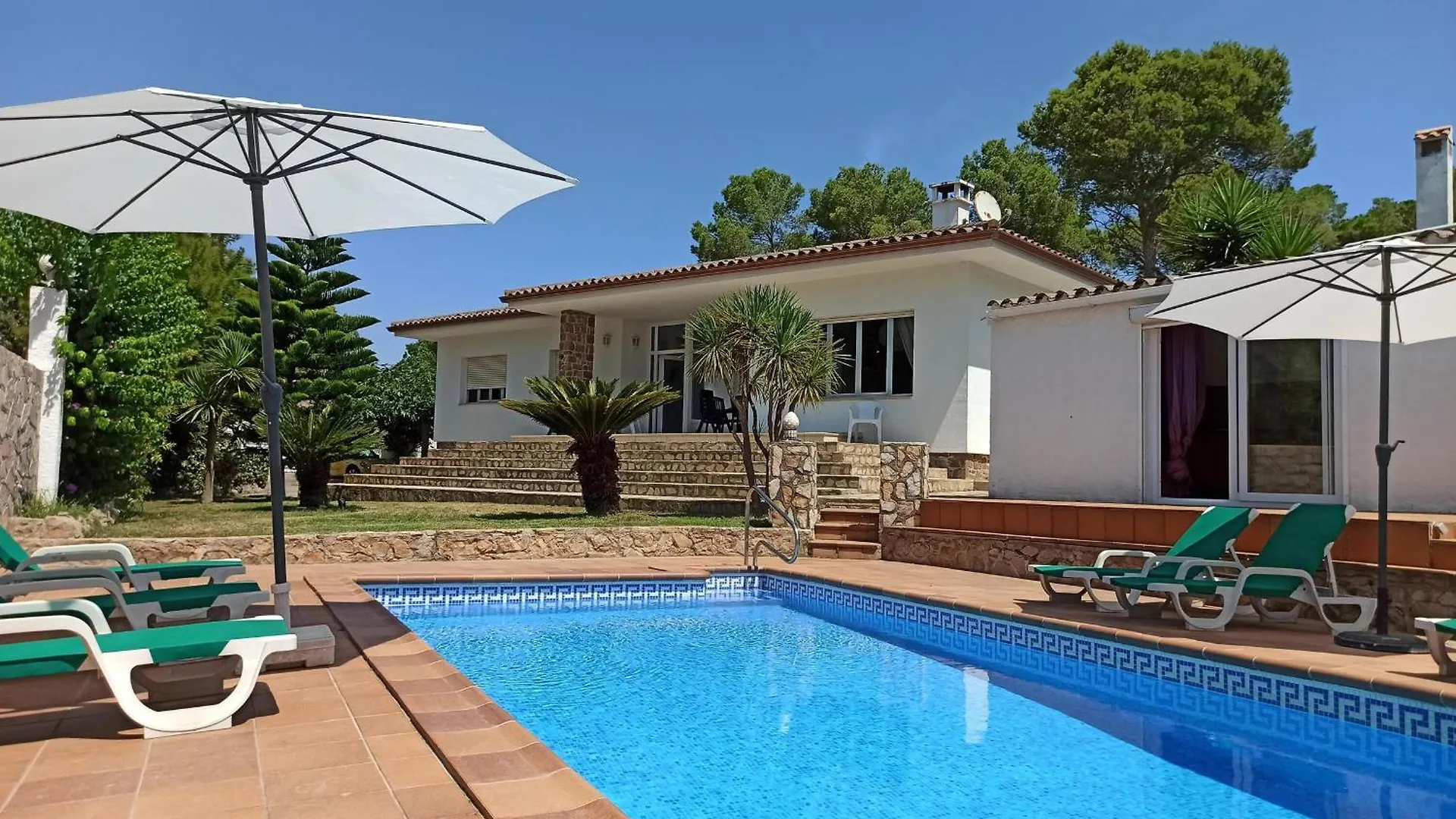 Villa Con Piscina, Jardin, Bbq, Clim. Y Wifi En Torroella De Montgri - Es-89-127